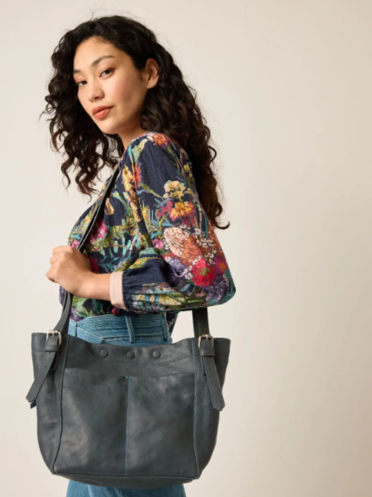 AW24 Sling Tote